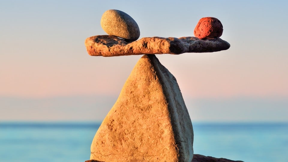 Wege Zum Glück, Steine am Meer Ascendium Akademie Heilpraktikerschule